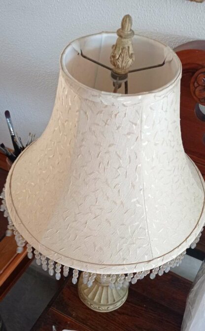 Lámpara de mesa en resina 2